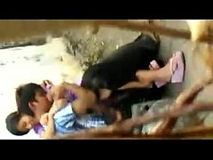 คลิปXแอบถ่าย ถกผ้าถุงคลุมได้ขึ้นขย่มซอยควยแบบไม่อายใครในสวนสาธารณะก็ไม่เว้นคนมันเงี่ยนทำไงได้