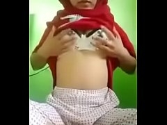 xxxThailand หลุดเด็กสาวอิสลามวัย18อยากโดนเย็ดหีตั้งกล้องโชว์เสียวเขี่ยหีเอาน้ำฉีดใส่จนเสร็จ